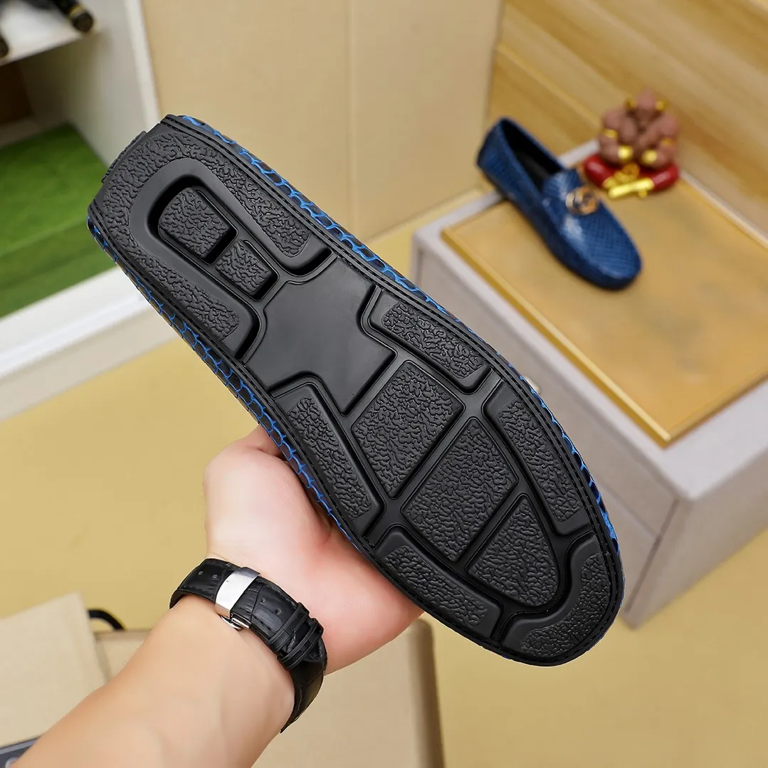 Men's shoes💰360💰🕷🕷️【 GUCCI 】Gucci's best-selling trendy men's casual slip-on shoes🇨🇳Official website original 1:1 mold opening💯Original quality, fine workmanship☘Fashionable and versatile, perfect last shape, comfortable on the feet🍓Trendy men's recommended model, imported cowhide on the top layer🎋High-quality pigskin lining, rubber wear-resistant and non-slip outsole, high-end atmosphere, worth owning🍉Optional 38-45